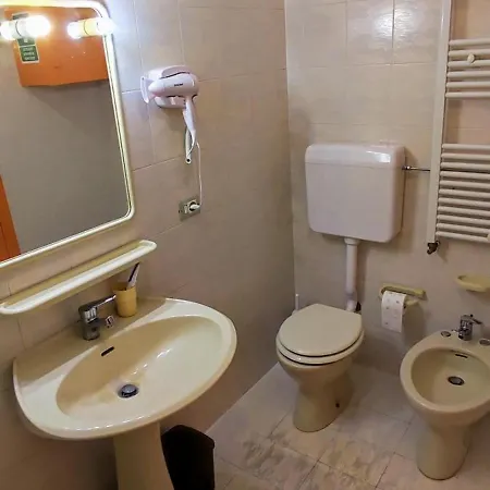 Appartement A Due Passi Dal Centro Di - Terra E Luna Rossa