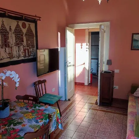 A Due Passi Dal Centro Di - Terra E Luna Rossa Appartement Conversano