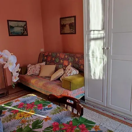 Appartement A Due Passi Dal Centro Di - Terra E Luna Rossa Conversano